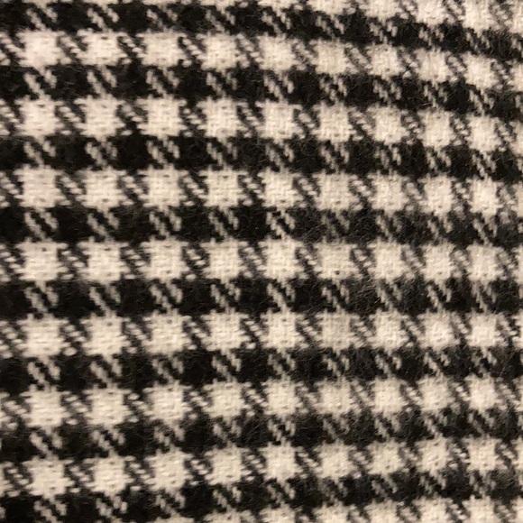 NWOT Tahari Acrylic Reversible Scarf OSFM - Picture 14 of 16